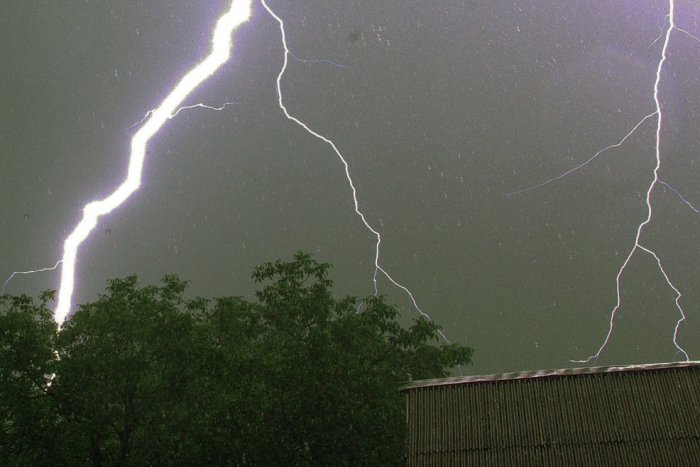 Ilustračný obrázok k článku Meteorológovia vydali druhú najvyššiu výstrahu pred búrkami: TOTO sa v Spišskej očakáva!