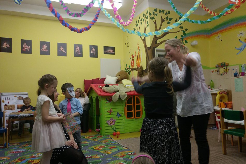 Ilustračný obrázok k článku Tanec, rozprávky aj tvorivé dielne: Toto sa chystá  pre najmenších Novovešťanov