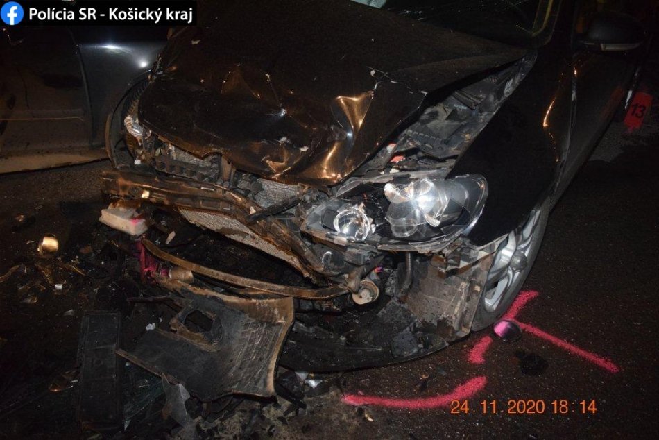 Z áut zostala len kopa šrotu: Nehoda v Spišskej v OBRAZOCH